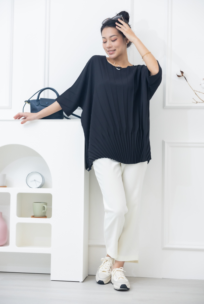 긴팔 衣襬打褶雪紡上衣 / 黑色