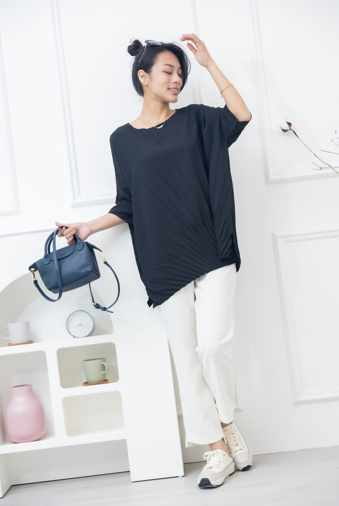 긴팔 衣襬打褶雪紡上衣 / 黑色