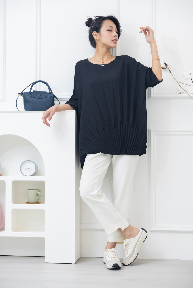 긴팔 衣襬打褶雪紡上衣 / 黑色