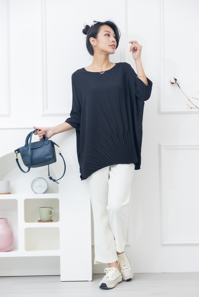 긴팔 衣襬打褶雪紡上衣 / 黑色