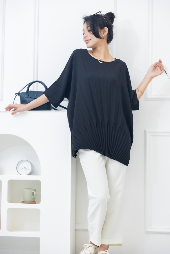 긴팔 衣襬打褶雪紡上衣 / 黑色