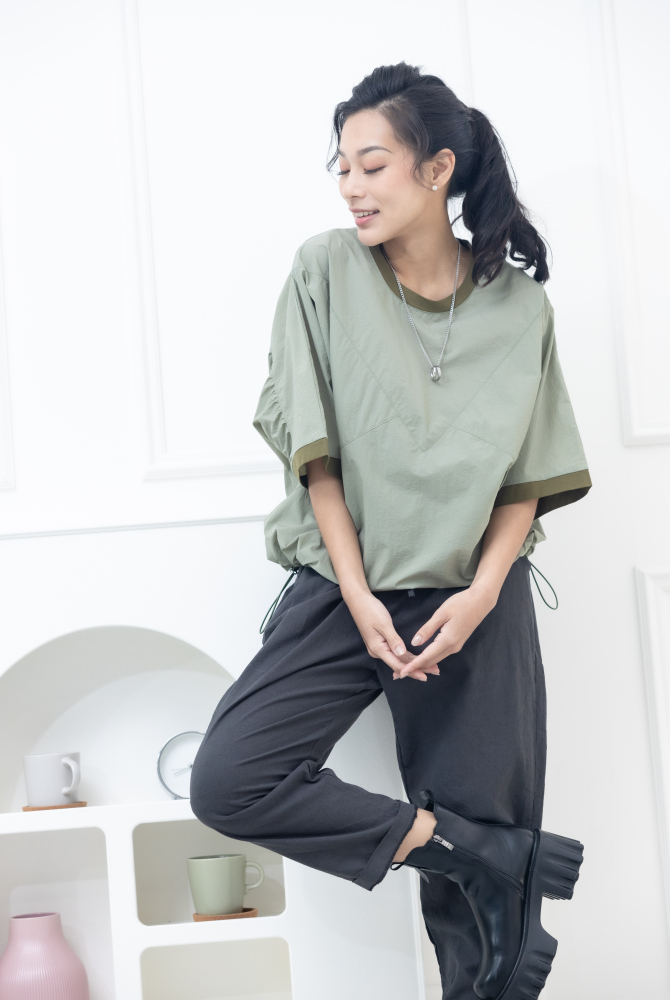 긴 바지 寬鬆緊帶抽繩長褲 /黑灰色