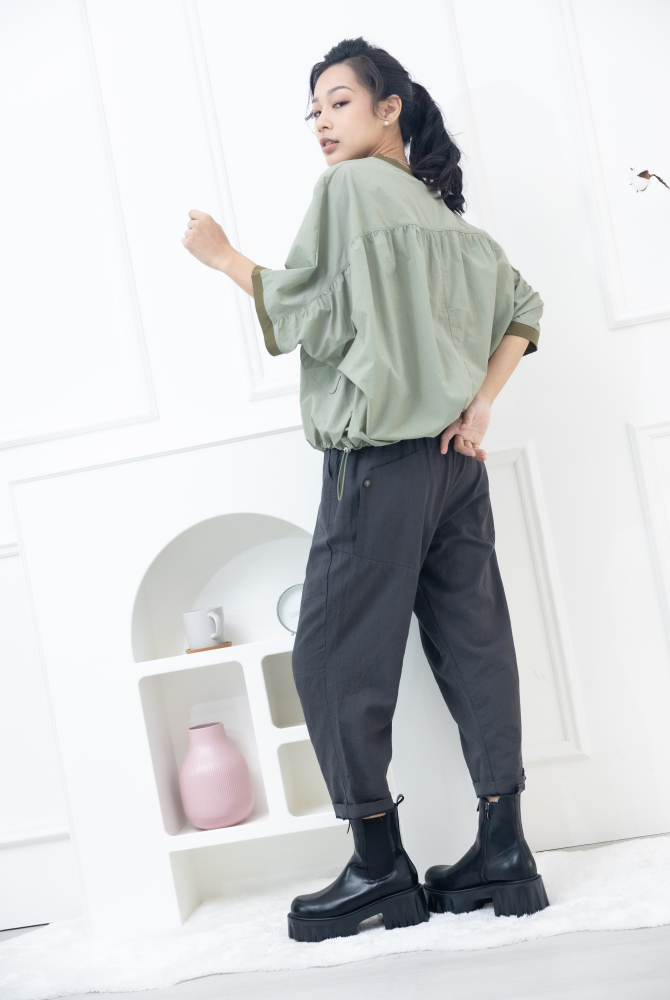 긴 바지 寬鬆緊帶抽繩長褲 /黑灰色