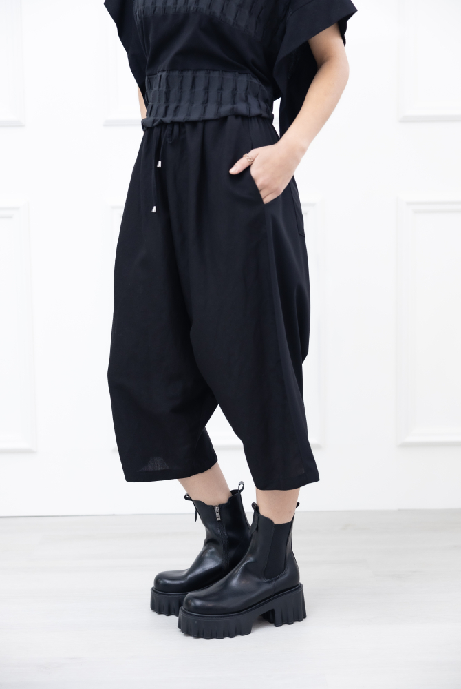 긴 바지 異材質拼接七分寬褲 / 黑色