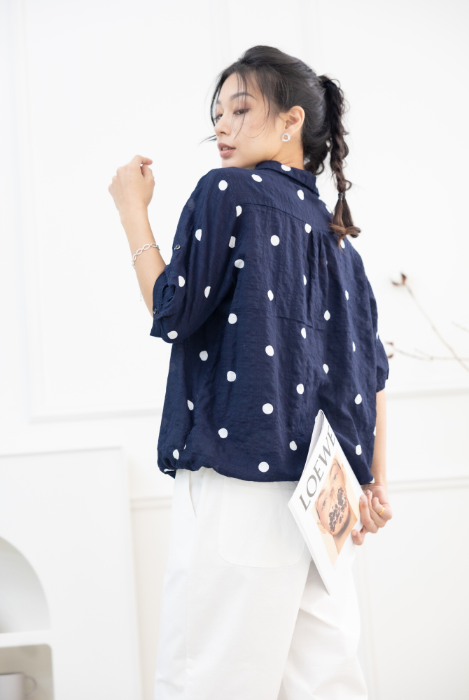 반팔 白點半開襟襯衫領上衣 / 深藍色