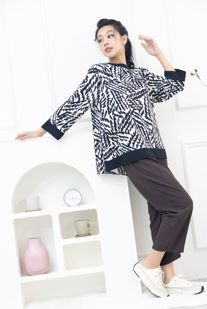 긴 바지 前平後彈性褲頭寬管雪紡褲 / 咖啡色