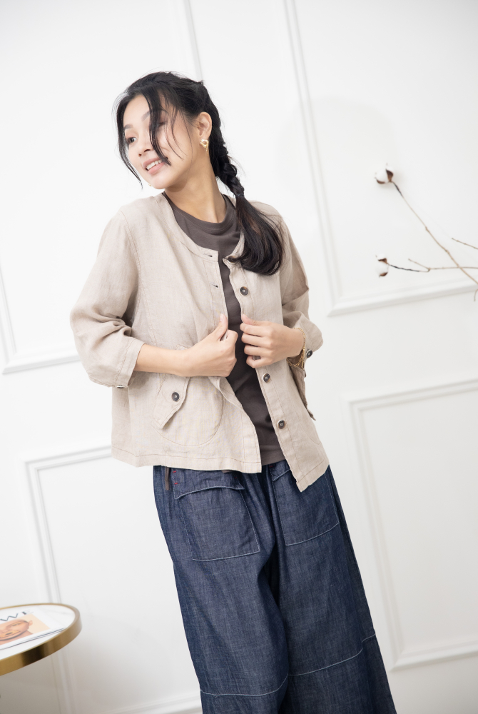 긴팔 圓領開襟七分袖上衣 / 淺卡其色
