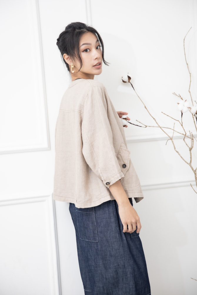 긴팔 圓領開襟七分袖上衣 / 淺卡其色