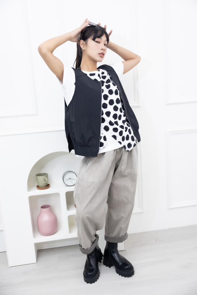 조끼 造型下擺背心 / 黑色