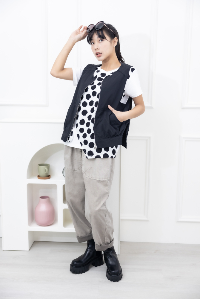 조끼 造型下擺背心 / 黑色