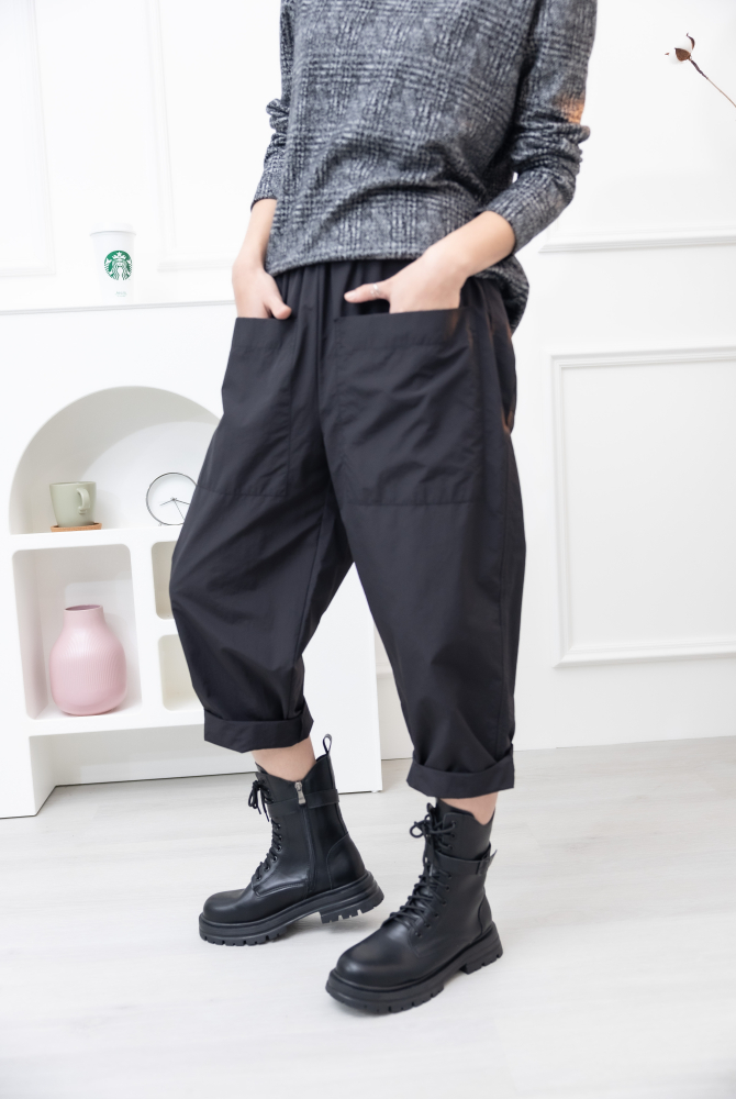 긴 바지 大口袋繭型寬鬆長褲 / 黑色