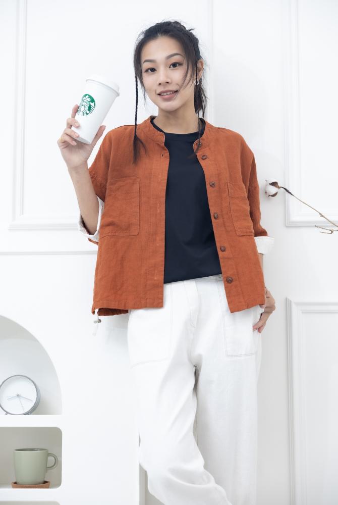 코트 圓下領大鈕扣胸前兩口袋外套 / 橘紅色