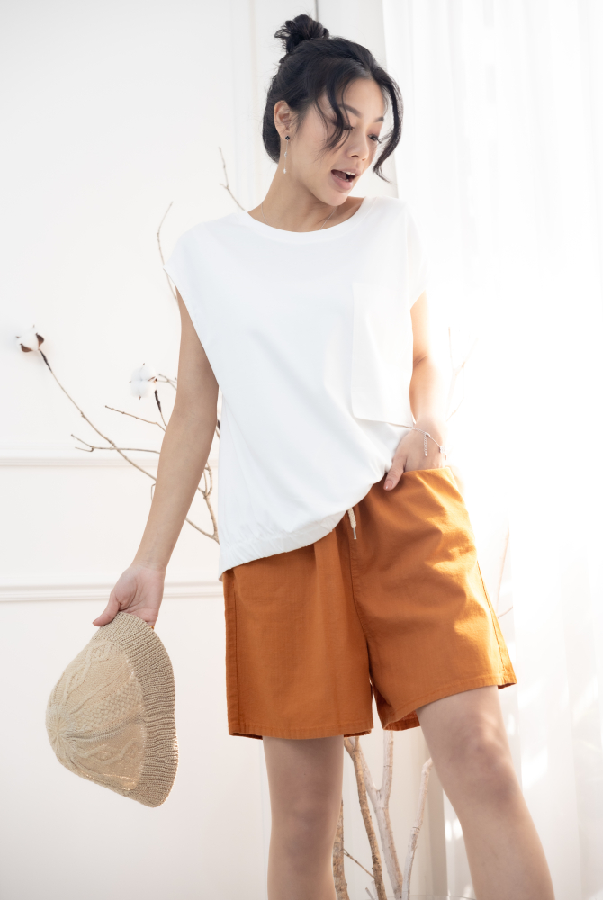 조끼 下擺彈性帶無袖上衣／白色