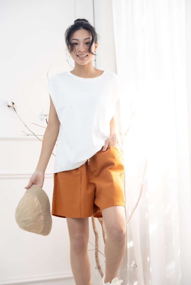 조끼 下擺彈性帶無袖上衣／白色