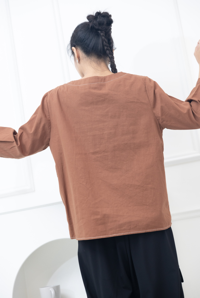 긴팔 腰間X裝飾上衣 / 卡其色