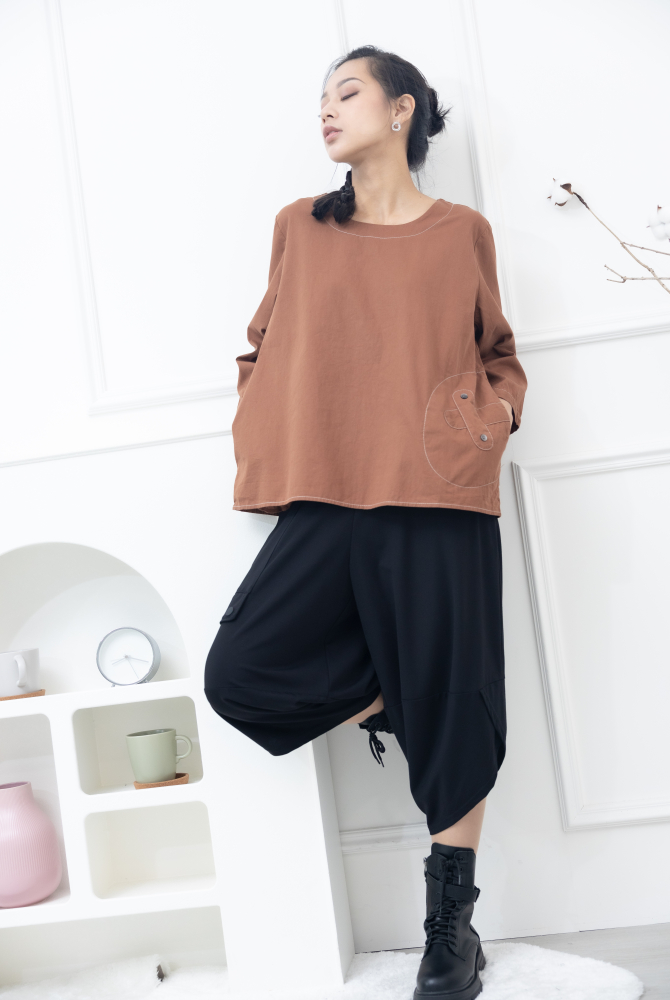 긴팔 腰間X裝飾上衣 / 卡其色