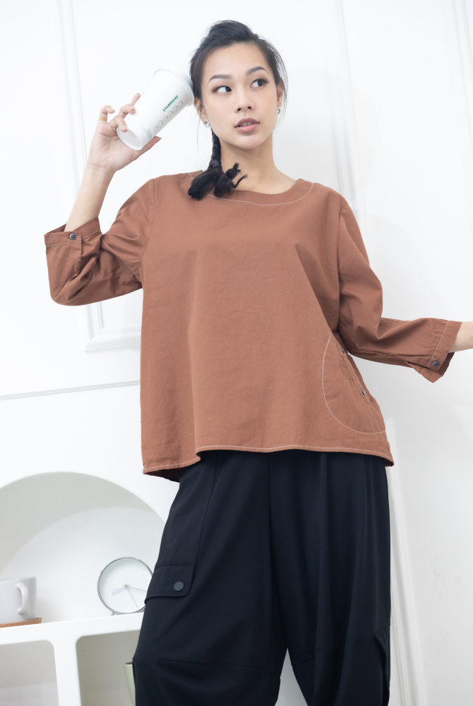 긴팔 腰間X裝飾上衣 / 卡其色