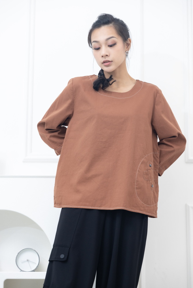 긴팔 腰間X裝飾上衣 / 卡其色