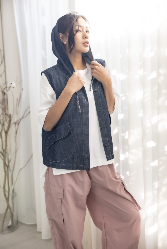 조끼 連帽造型口袋牛仔背心 / 深藍色