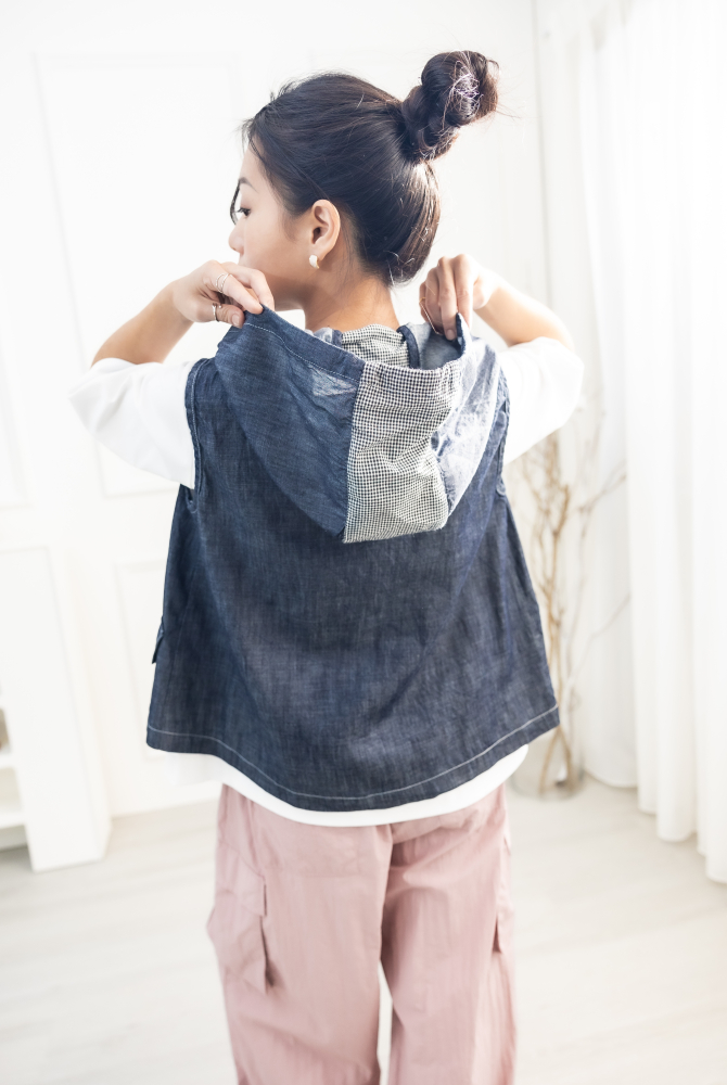 조끼 連帽造型口袋牛仔背心 / 深藍色