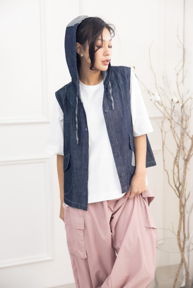 조끼 連帽造型口袋牛仔背心 / 深藍色