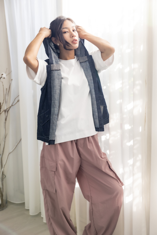 조끼 連帽造型口袋牛仔背心 / 深藍色