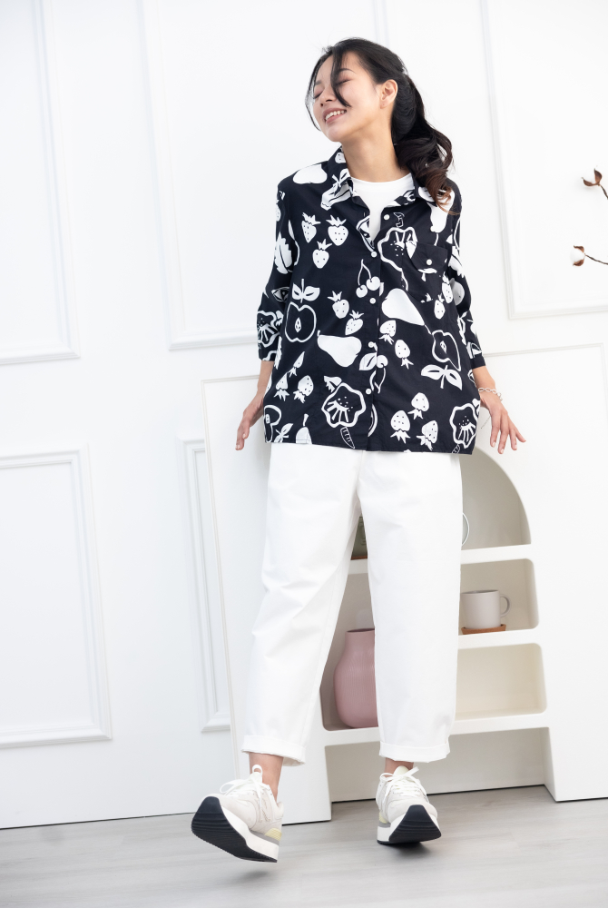 긴팔 手繪水果開襟七分袖襯衫上衣 / 黑色
