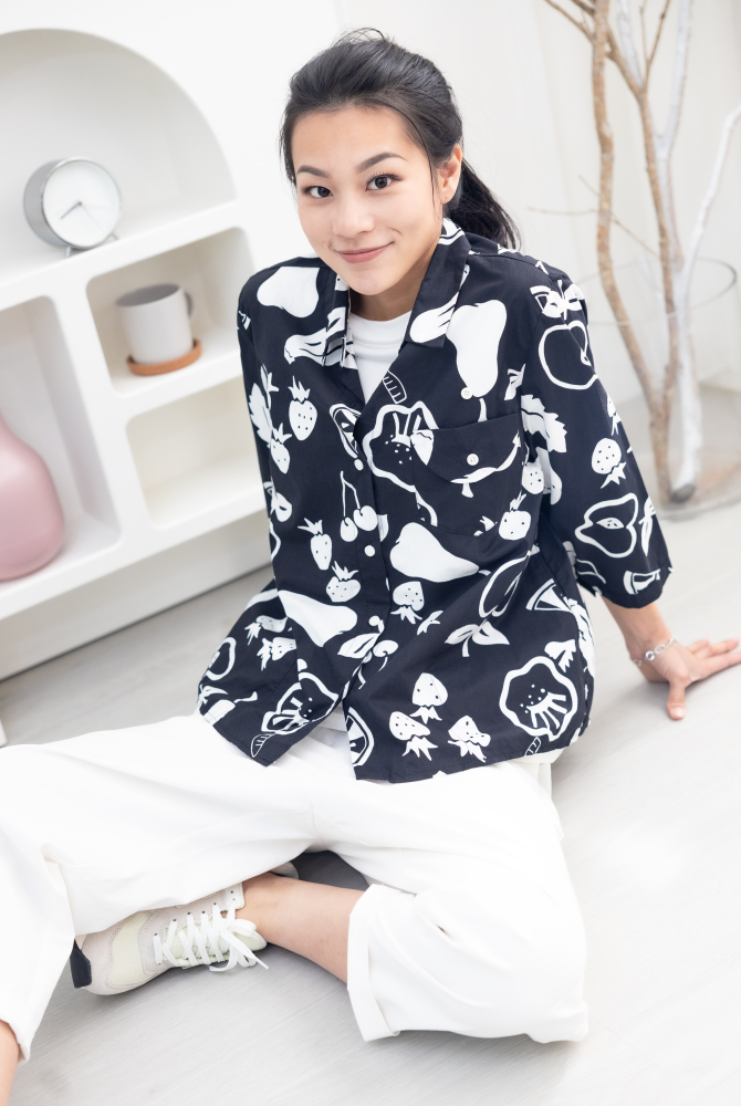 긴팔 手繪水果開襟七分袖襯衫上衣 / 黑色