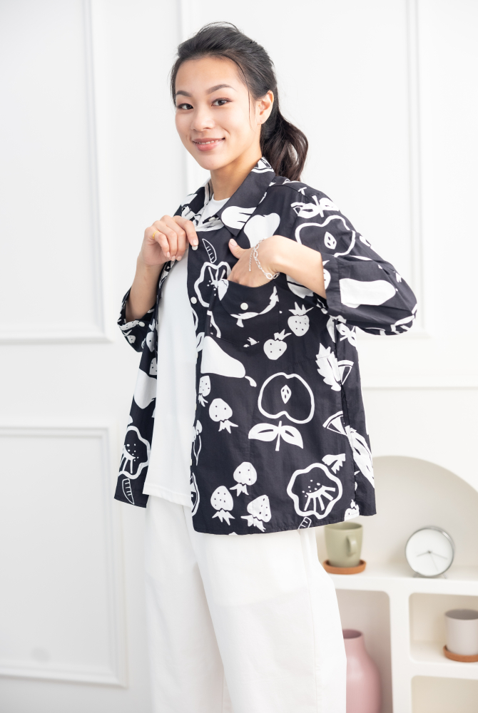 긴팔 手繪水果開襟七分袖襯衫上衣 / 黑色