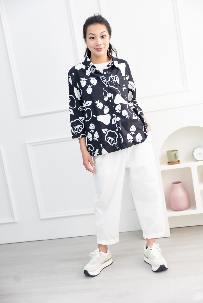 긴팔 手繪水果開襟七分袖襯衫上衣 / 黑色