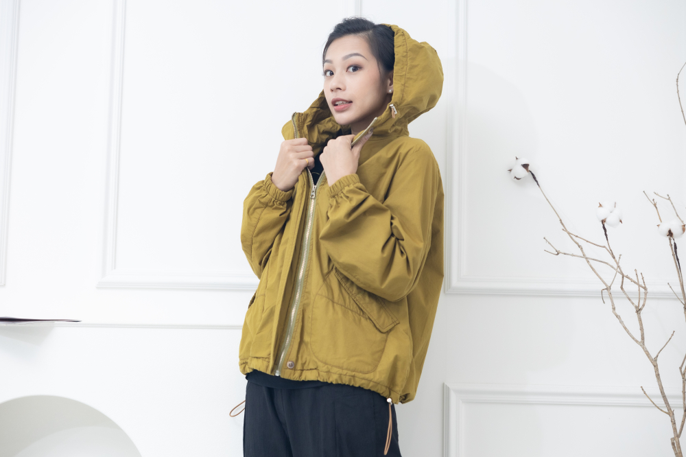 코트 連帽拉繩外套 / 嫩綠色