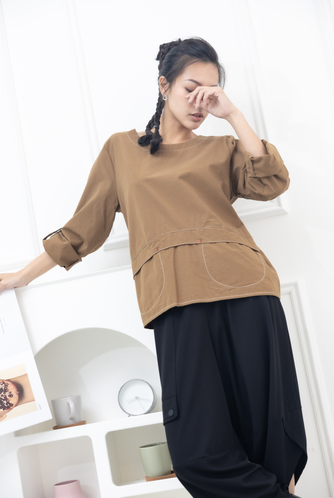 긴팔 兩側U型口袋上衣 / 茶棕色