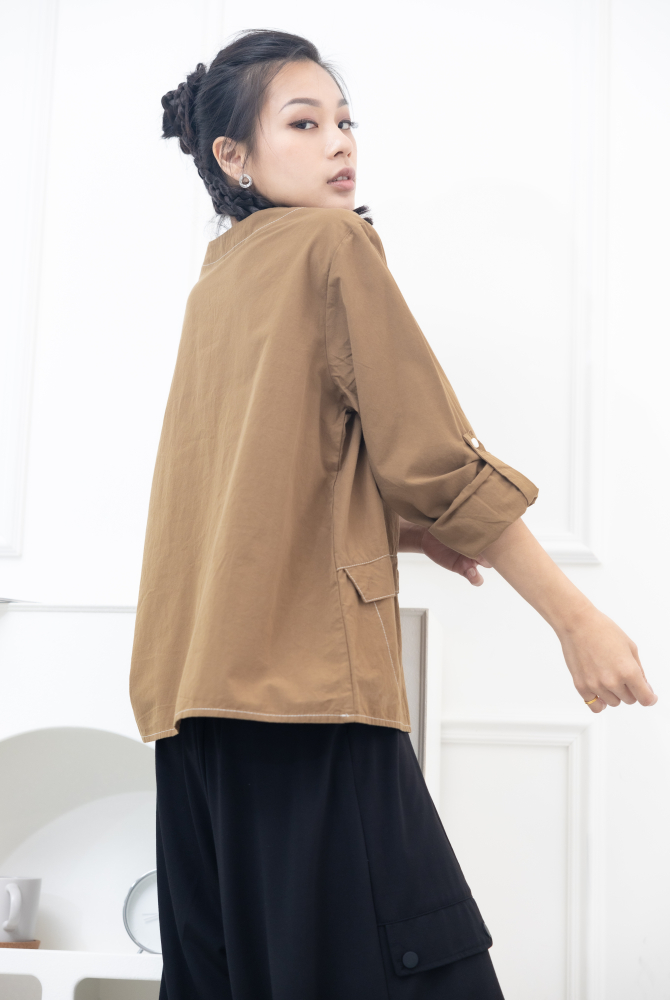 긴팔 兩側U型口袋上衣 / 茶棕色