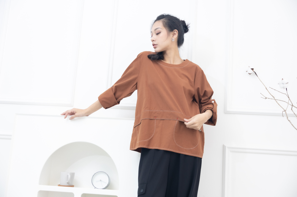 긴팔 兩側U型口袋上衣 / 磚紅棕色