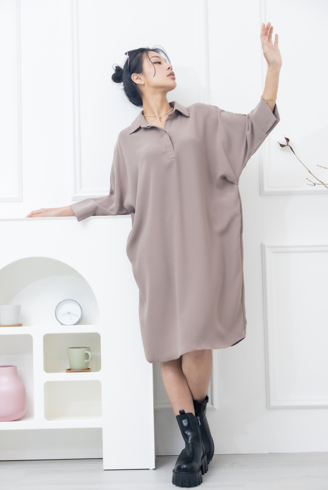 원피스 素面無肩線口袋洋裝 / 卡其色