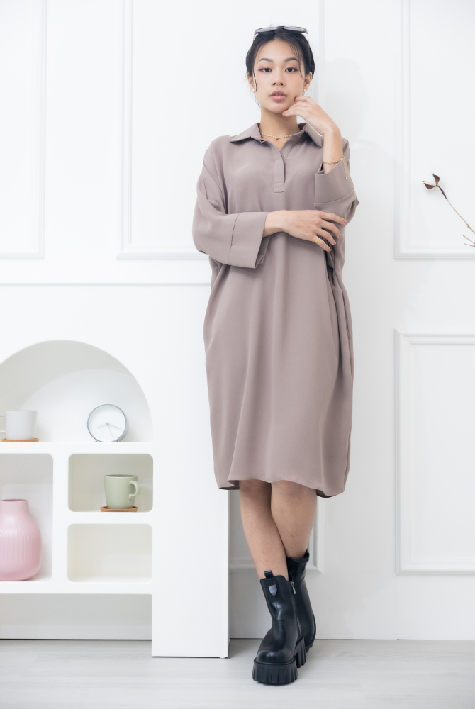 원피스 素面無肩線口袋洋裝 / 卡其色