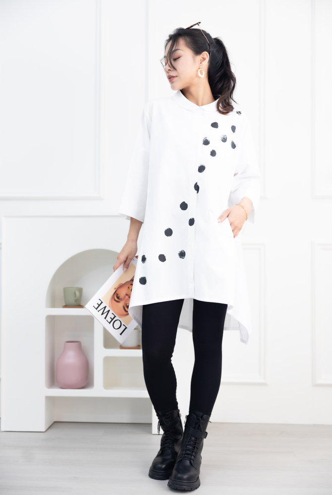 긴팔 斜黑點七分袖上衣 / 白色