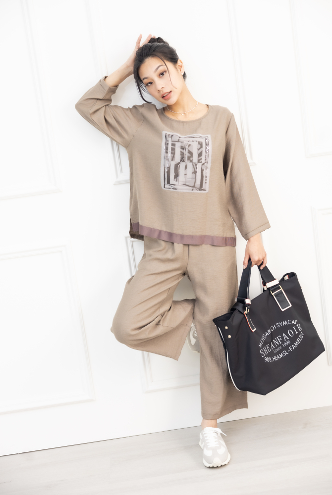 긴팔 銀條框長袖上衣 / 淺卡其