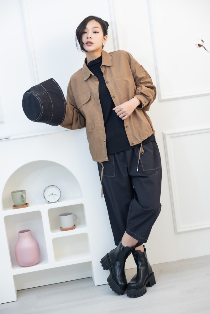 긴팔 코트 大口袋長袖外套 / 淺棕色