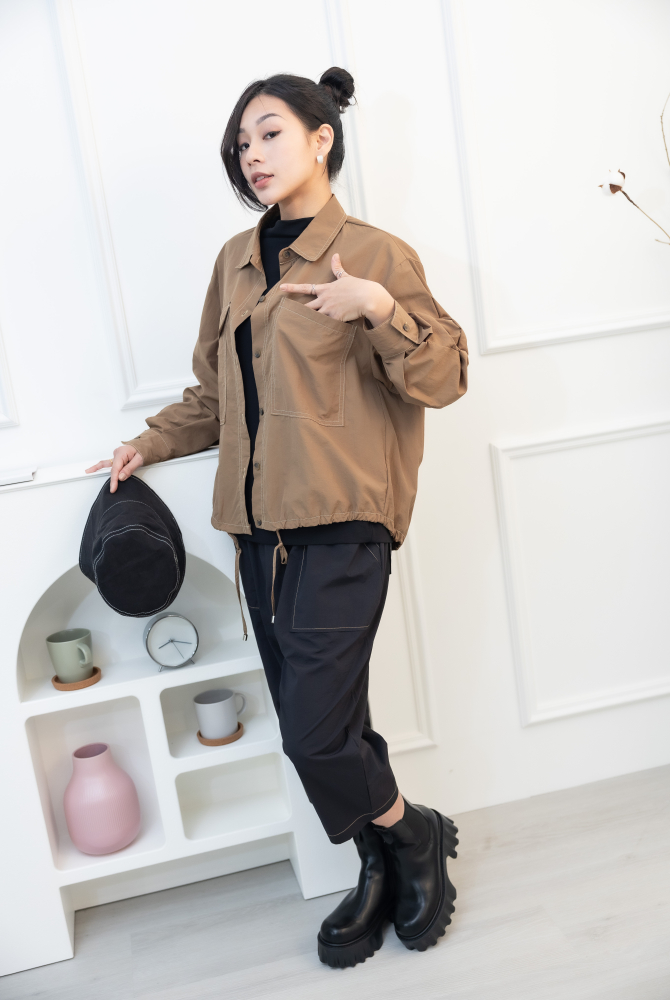 긴팔 코트 大口袋長袖外套 / 淺棕色
