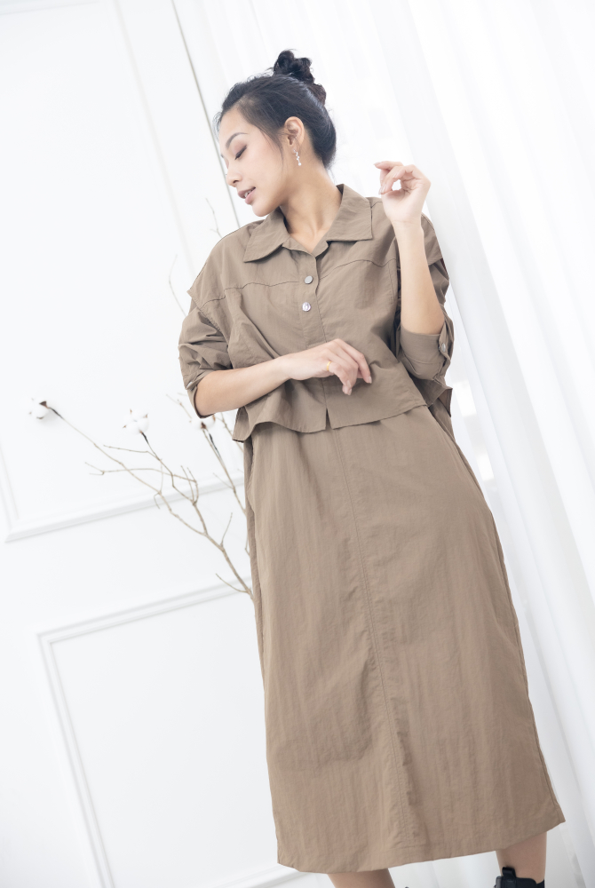 원피스 假兩件背心洋裝 / 淺卡其色