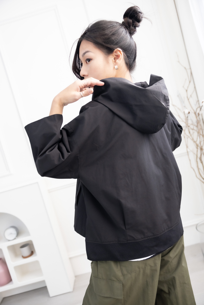 긴팔 코트 箭頭圖織帶七分袖外套 / 黑色