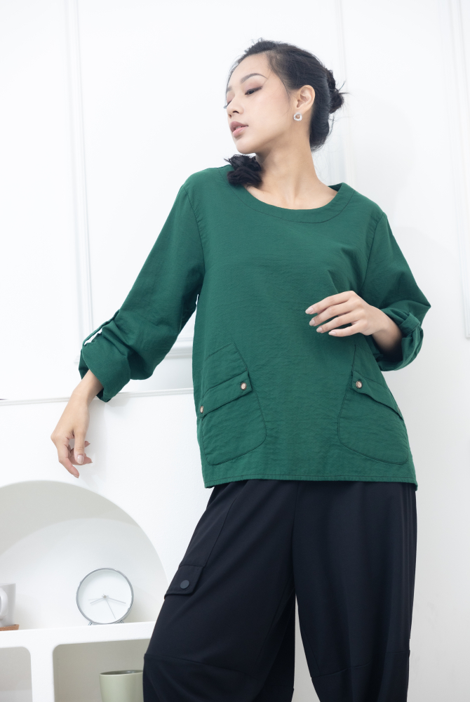 긴팔 船型領下擺開叉上衣 / 軍綠色