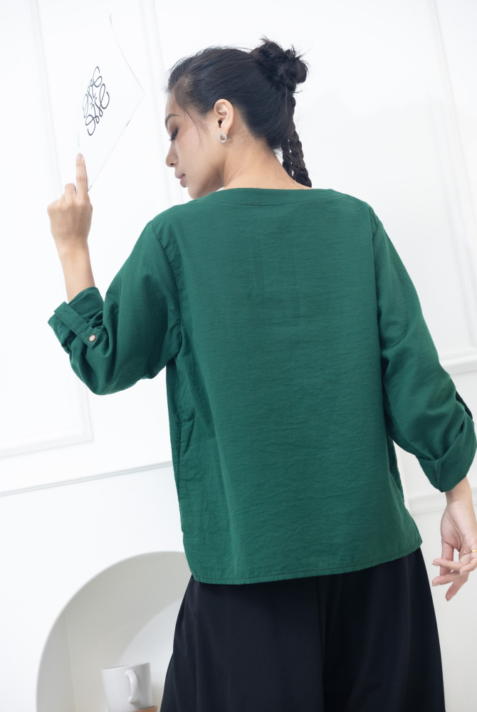 긴팔 船型領下擺開叉上衣 / 軍綠色