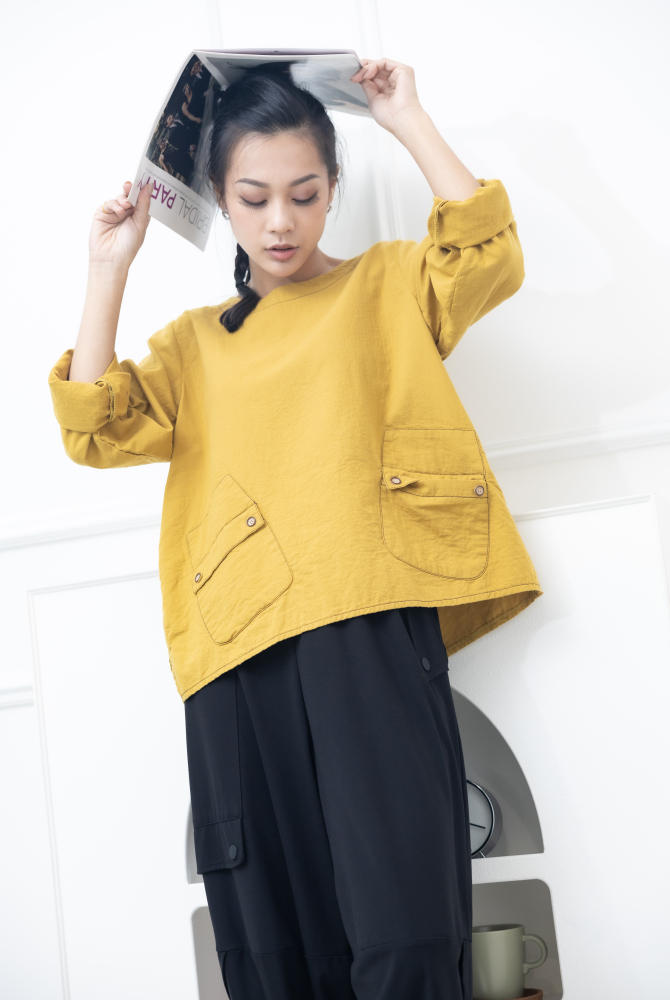 긴팔 船型領下擺開叉上衣 / 芥黃色