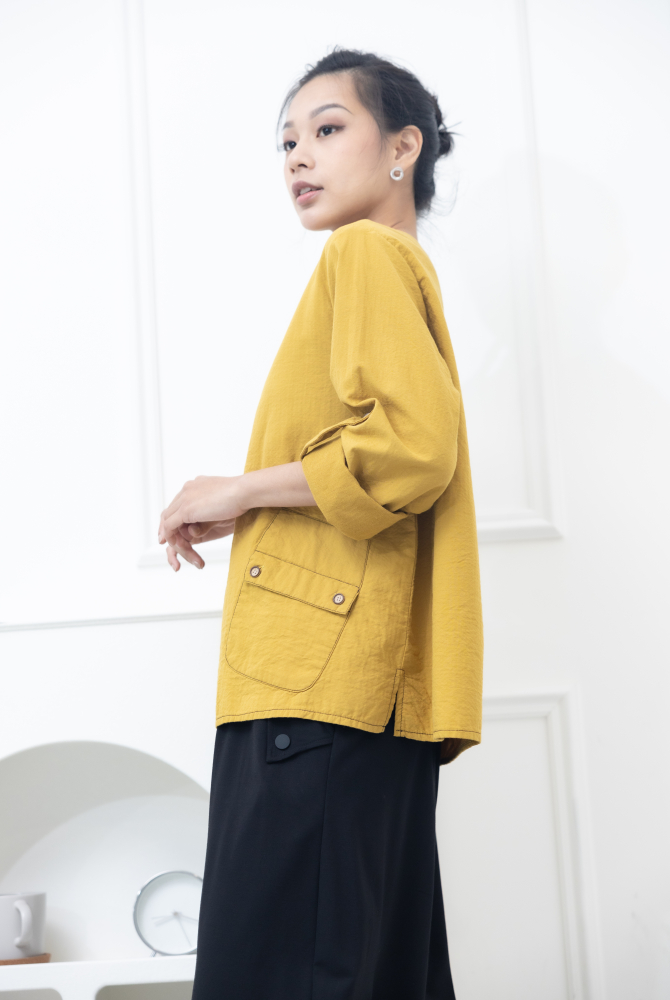 긴팔 船型領下擺開叉上衣 / 芥黃色