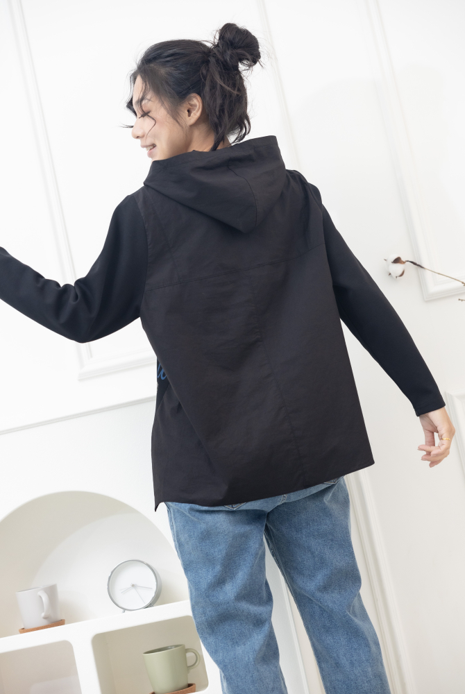 긴팔 半臉印花後拼棉布上衣 / 黑色