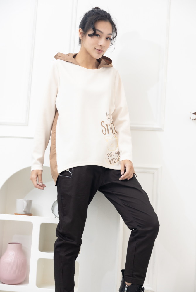 긴팔 半臉印花後拼棉布上衣 / 米黃色