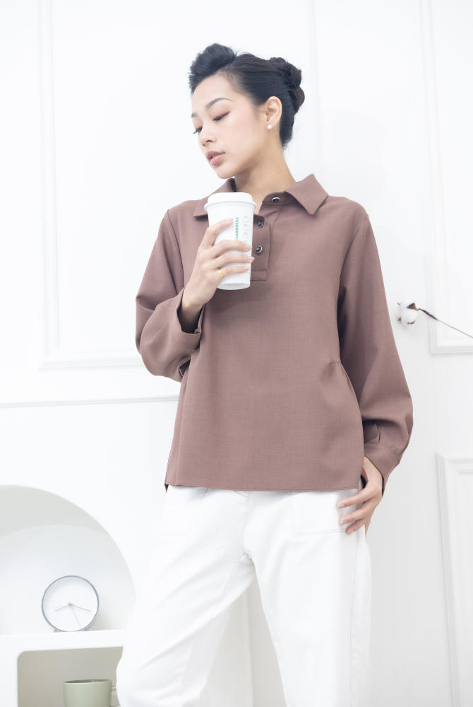 긴팔 立領 A字型 腰部抓皺長袖上衣／淺咖色