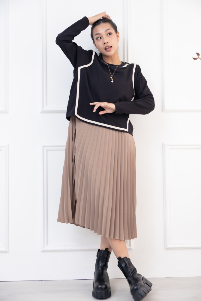 원피스 黑上衣駝色百褶裙假二件長洋裝